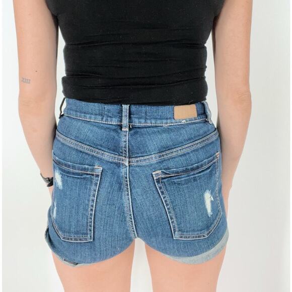 Garage Retro High Rise Medium Wash Denim Jean Shorts Size Junior 3 (26”) - Picture 3 of 4